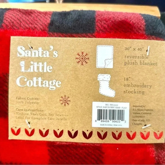 Baby’s First Christmas Stocking and Throw Blanket - Picture 9 of 9